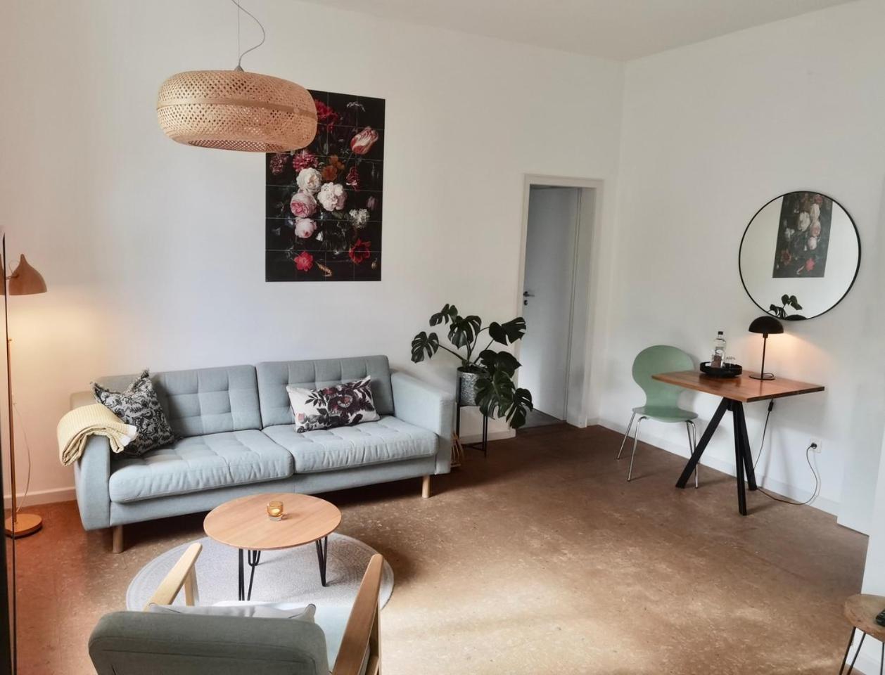 Apartments "Am Rheinorange", Netflix, Amazon Prime Duisburgo Esterno foto