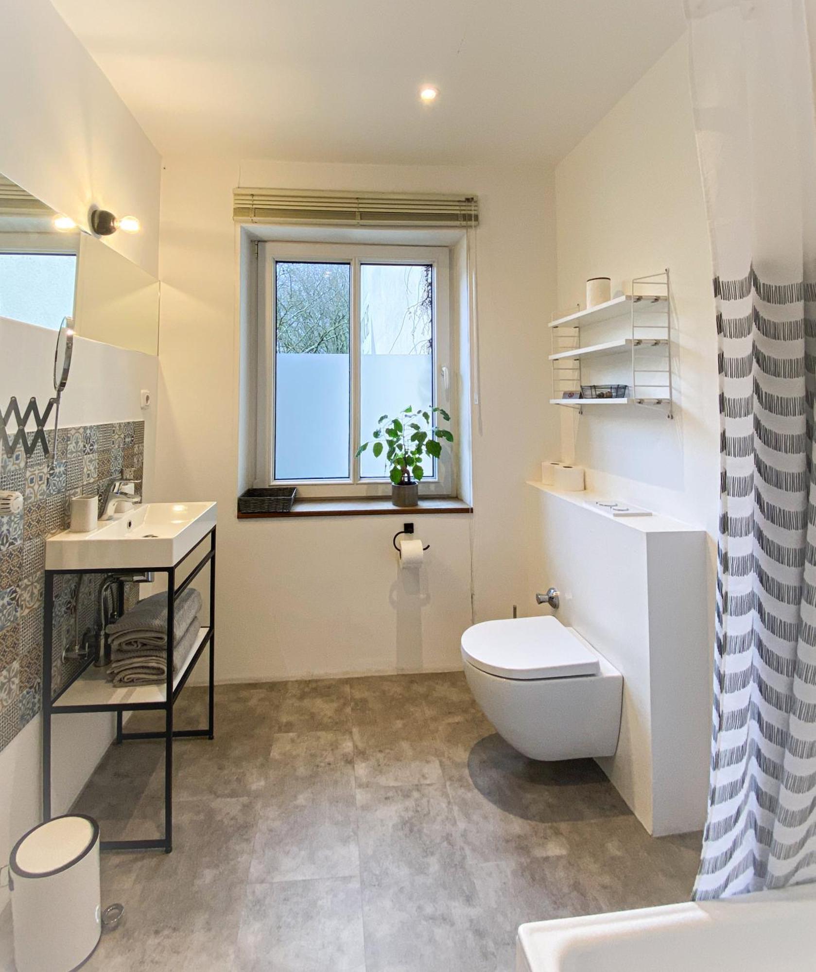 Apartments "Am Rheinorange", Netflix & Prime Duisburgo Esterno foto